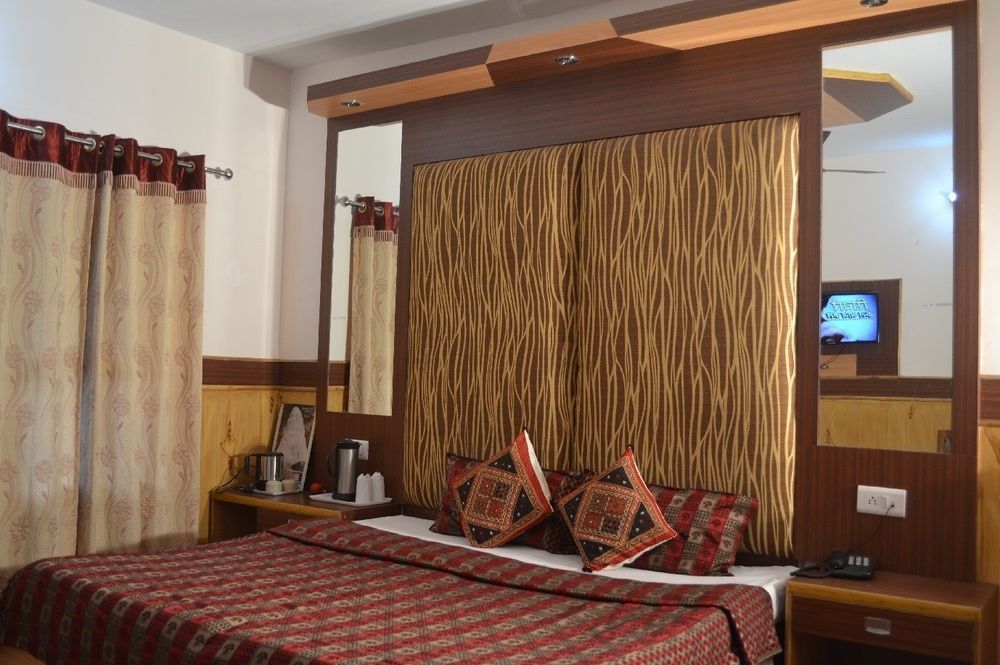 Hilltone Resorts & Spa Manāli Eksteriør billede