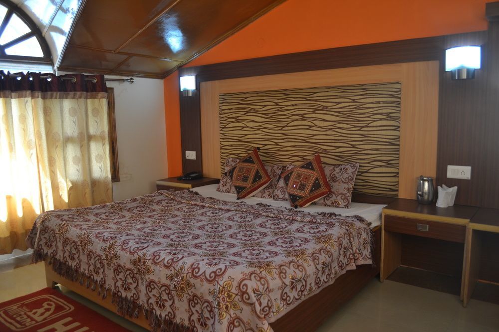 Hilltone Resorts & Spa Manāli Eksteriør billede